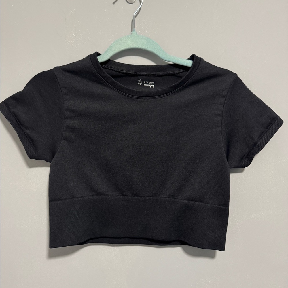 ECU- Aeire Offline- Sidewalk Seamless cropped tee. Black size M